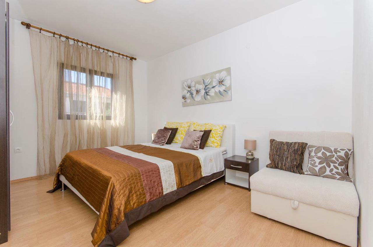 Apartments Derado Супетар Экстерьер фото